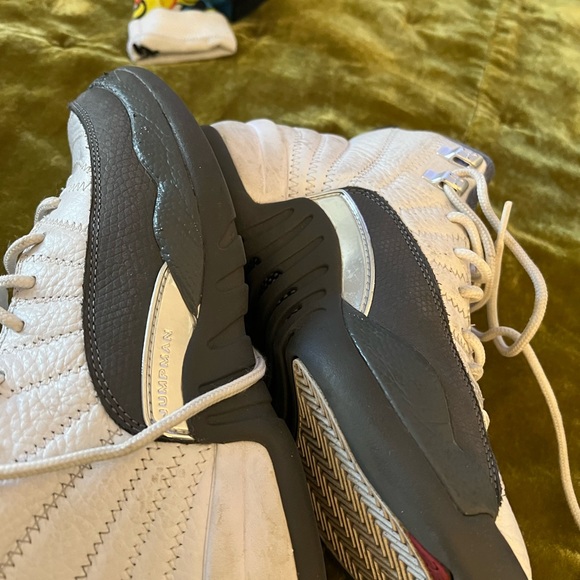 Gray / white Jordan’s great condition - Picture 4 of 6